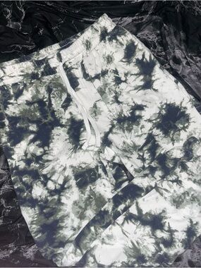 No boundaries Tie-Dye Drawstring Sweatpants in White, Black, Olive size medium